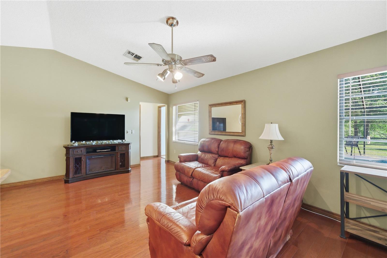 SPRING HILL - Residential