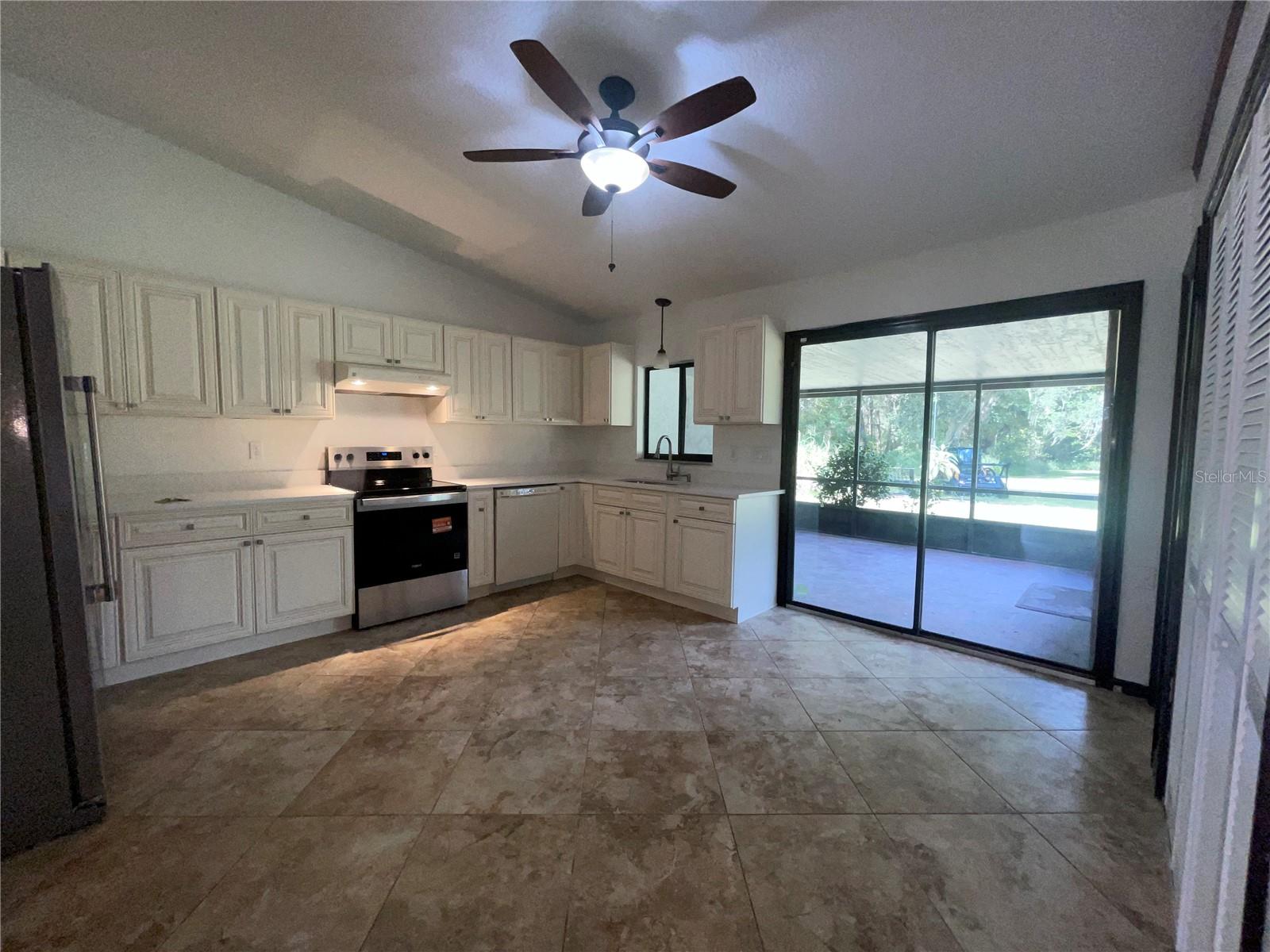 MIDWAY NEAR OVIEDO - Residential Lease