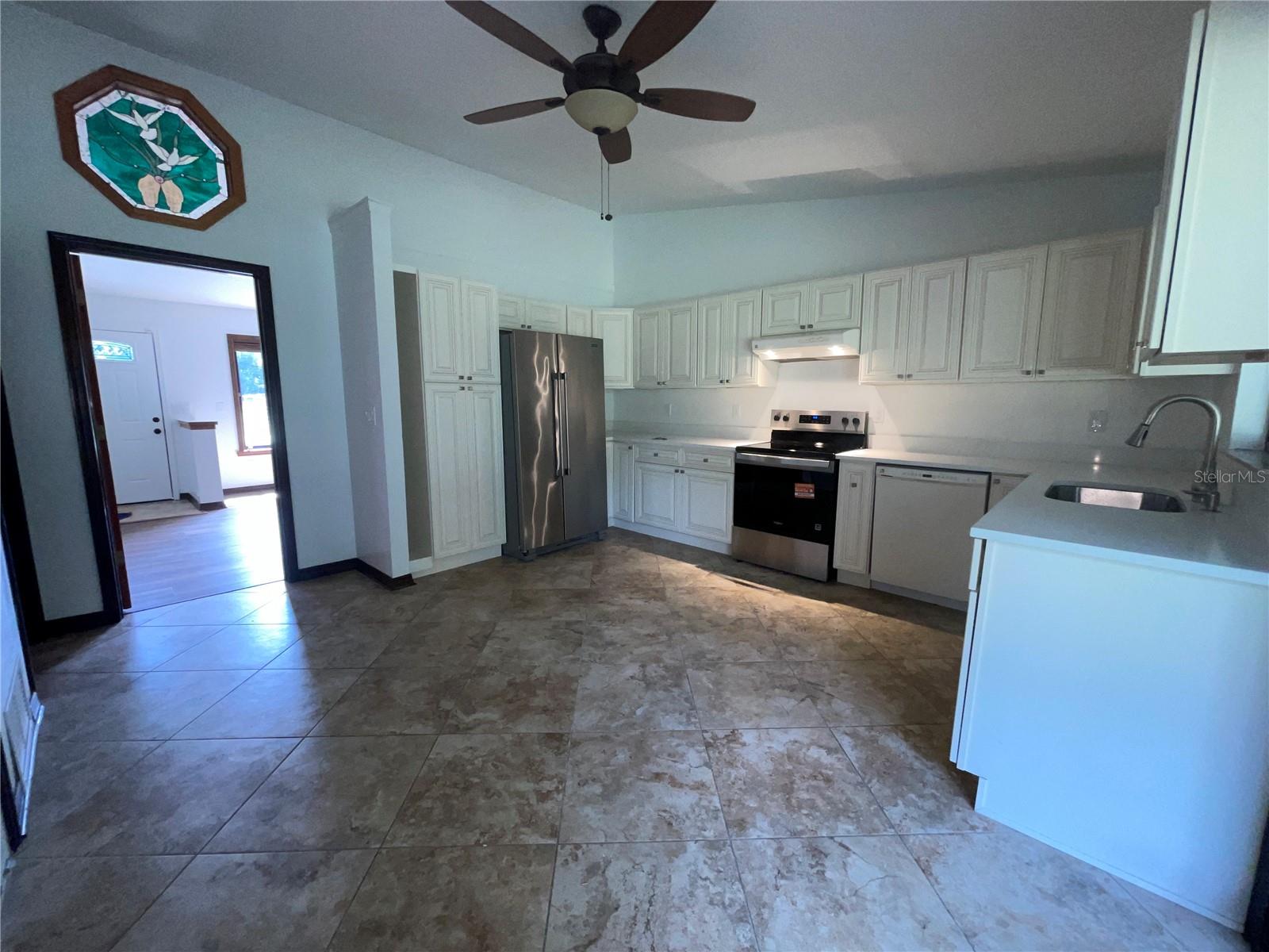 MIDWAY NEAR OVIEDO - Residential Lease