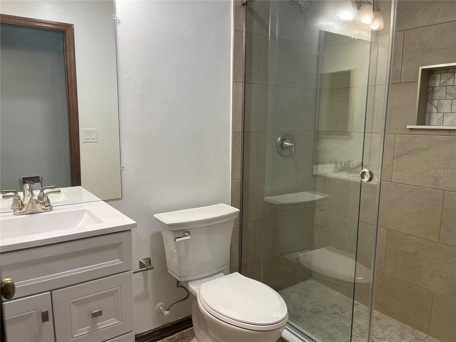 MIDWAY NEAR OVIEDO - Residential Lease