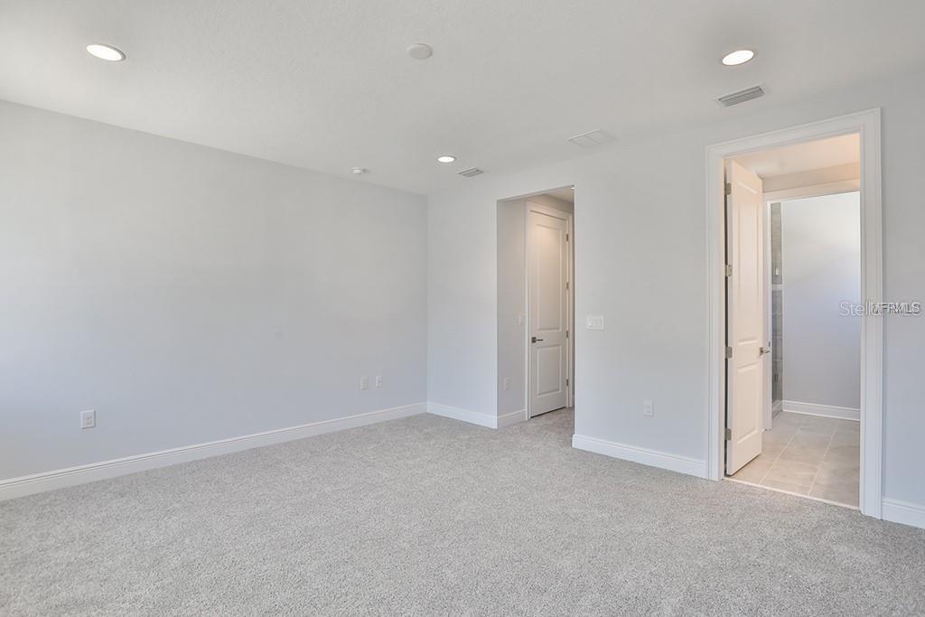 MANHATTAN GARDENS TWNHMS - Residential Lease