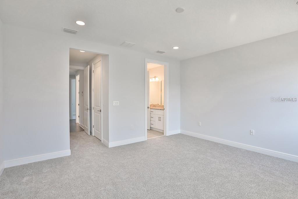 MANHATTAN GARDENS TWNHMS - Residential Lease