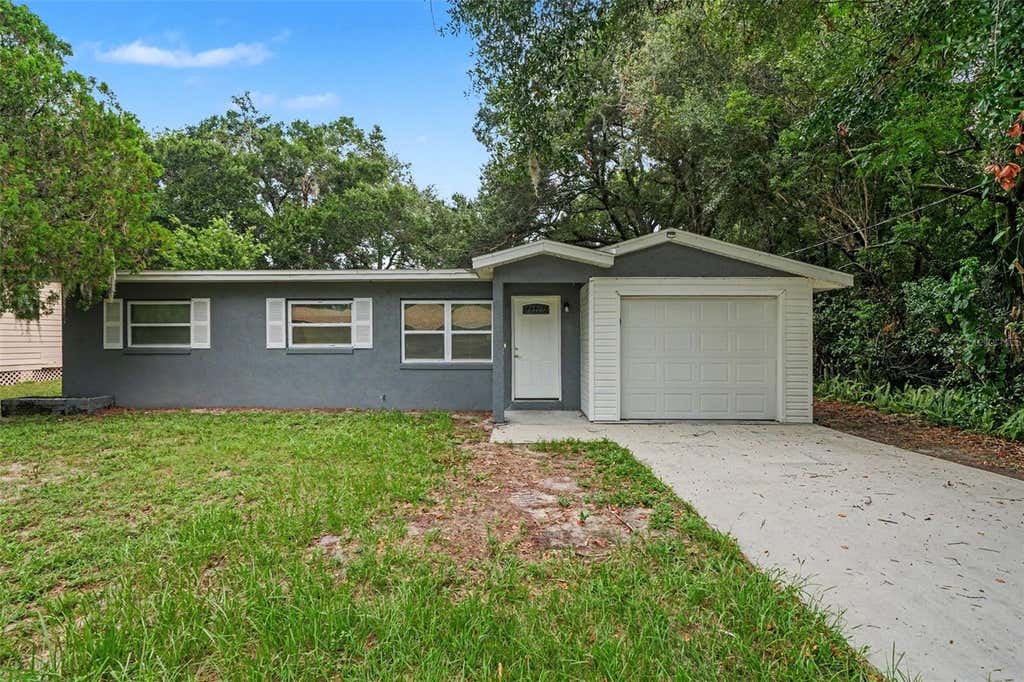 Photo of 1339 E Jackson Avenue, Mount Dora, FL 32757 (MLS # O6435132)