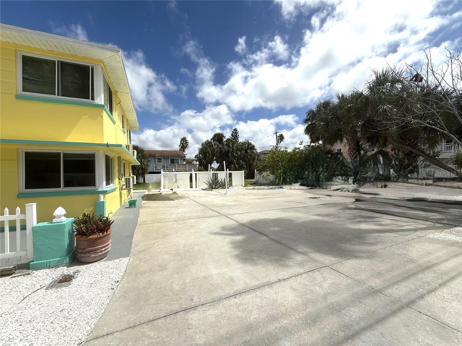 SUNSET BEACH - Residential Lease
