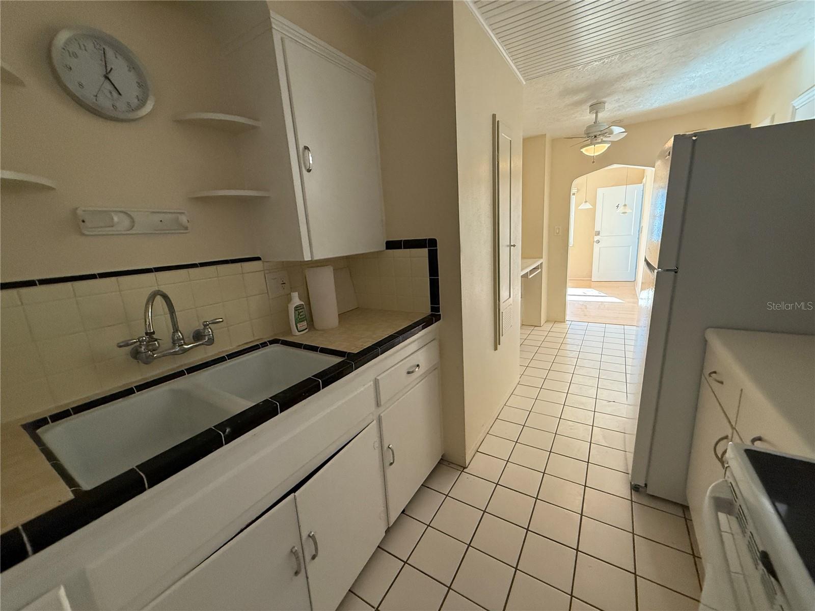 SUNSET BEACH - Residential Lease