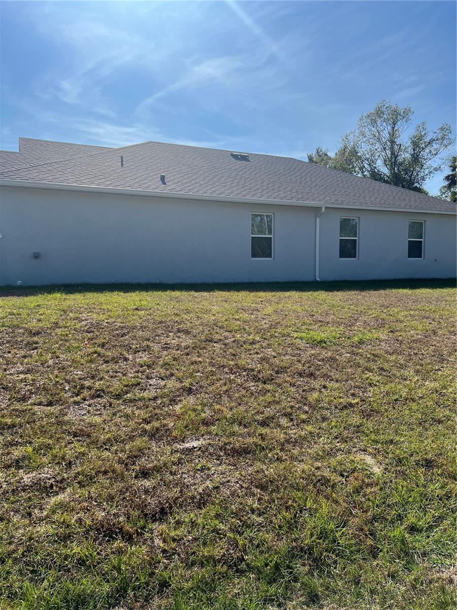 1570 - PORT CHARLOTTE SUB 24 - Residential