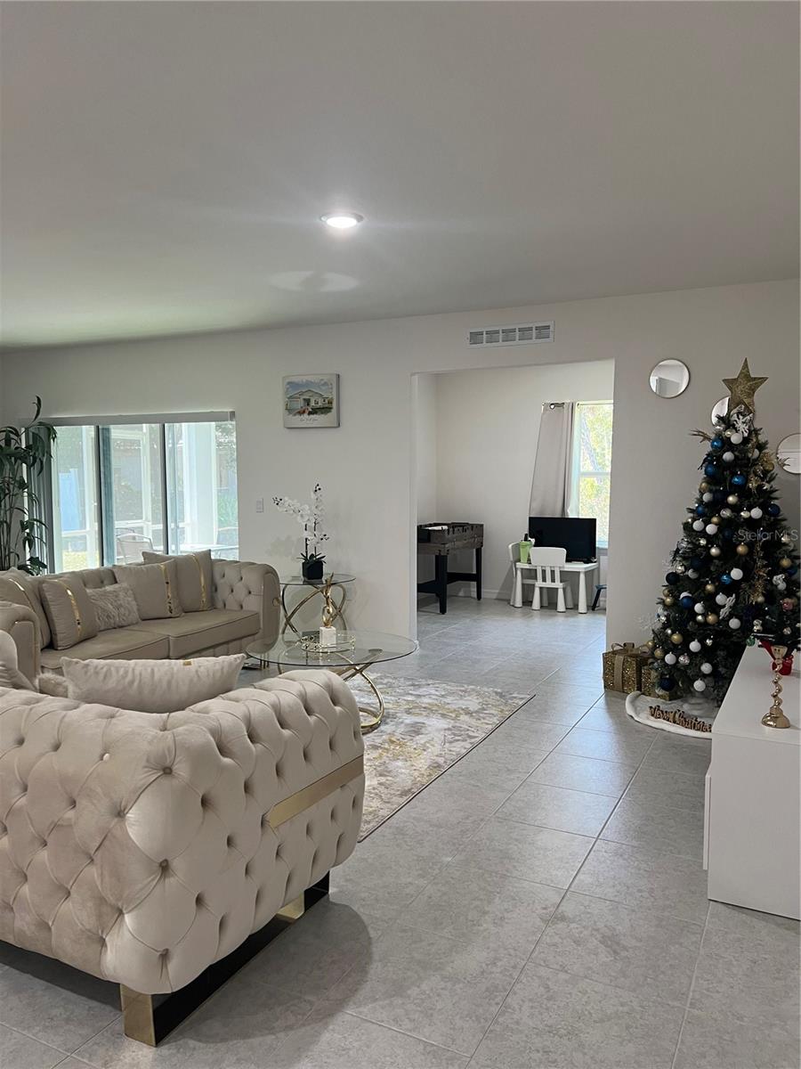 1570 - PORT CHARLOTTE SUB 24 - Residential