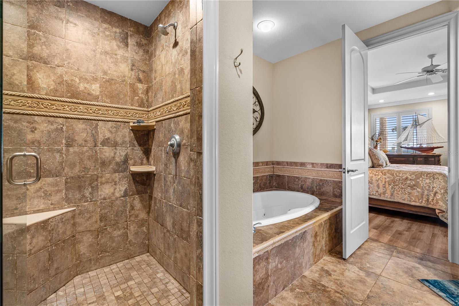 OCEANSIDE/BEVERLY BEACH CONDO - Residential