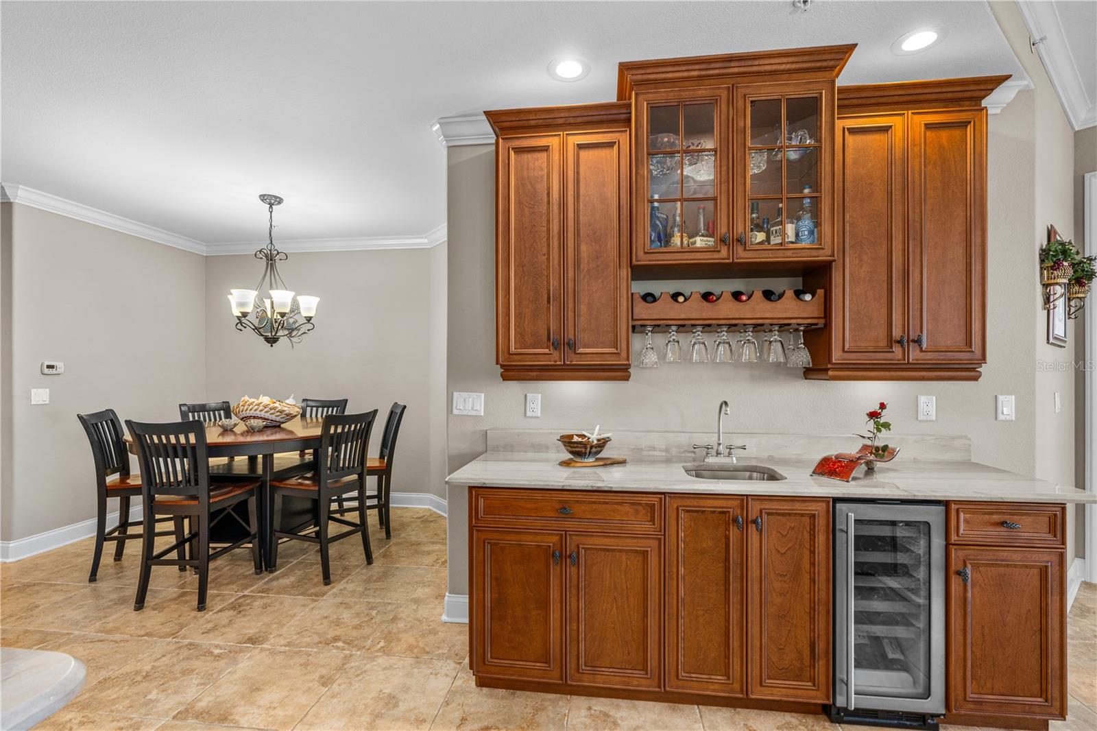 OCEANSIDE/BEVERLY BEACH CONDO - Residential