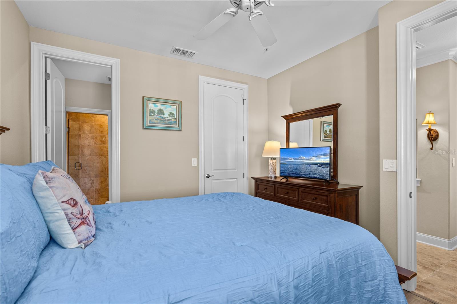 OCEANSIDE/BEVERLY BEACH CONDO - Residential