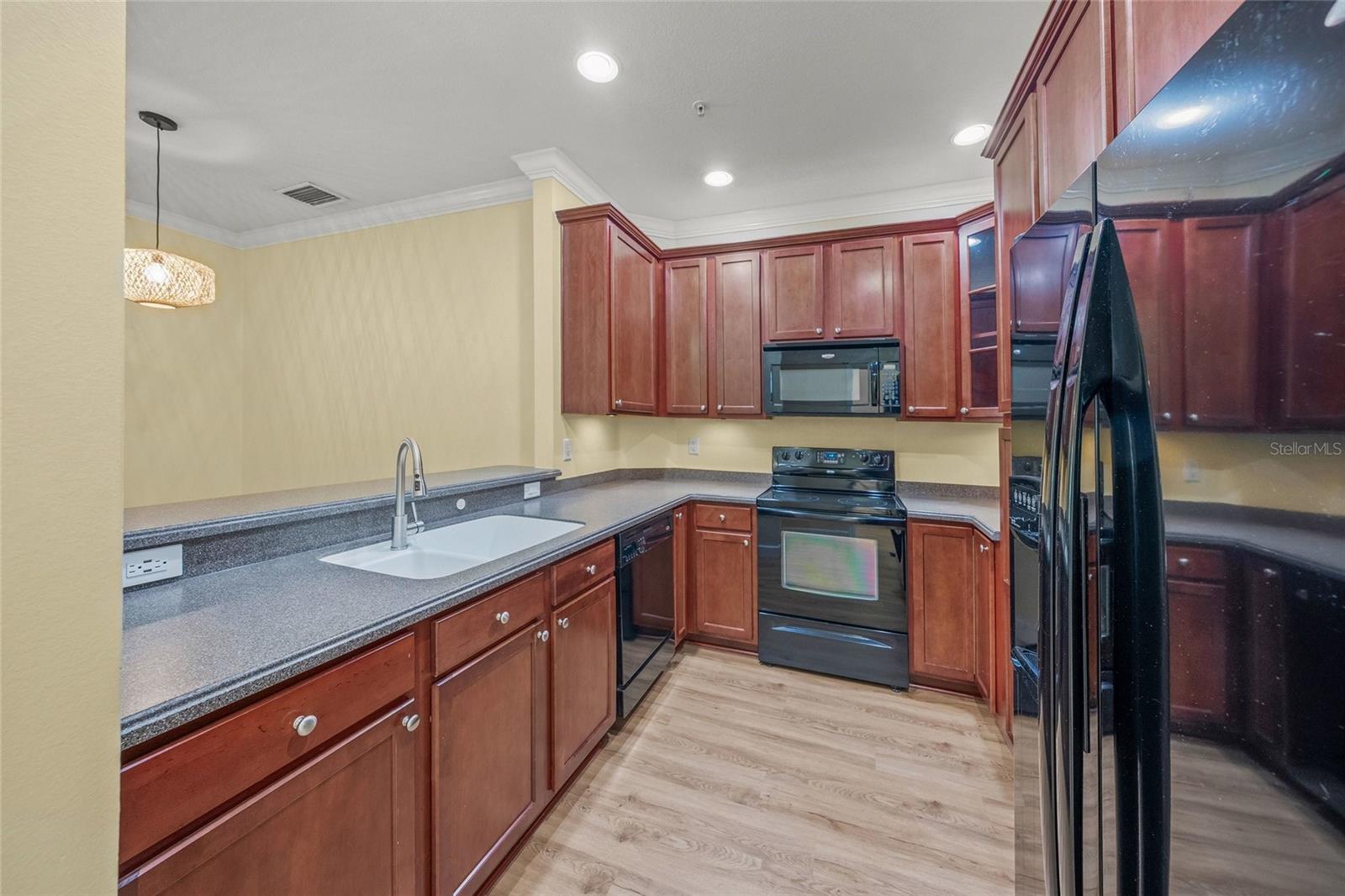 STONEHAVEN PH 4, 5, 6, 7 & 25 - Residential Lease