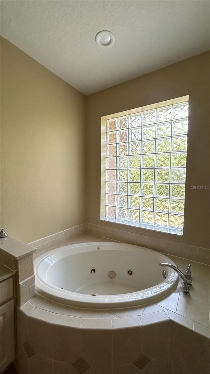 PORT CHARLOTTE SUB 09 - Residential Lease