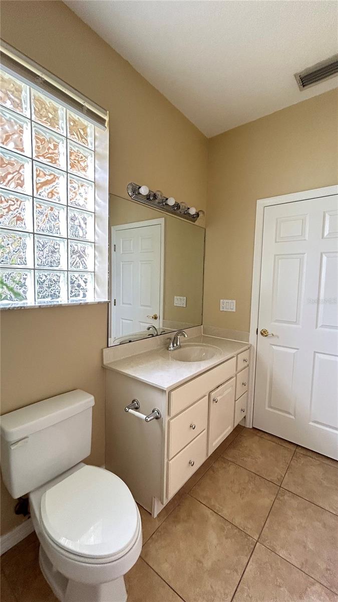 PORT CHARLOTTE SUB 09 - Residential Lease