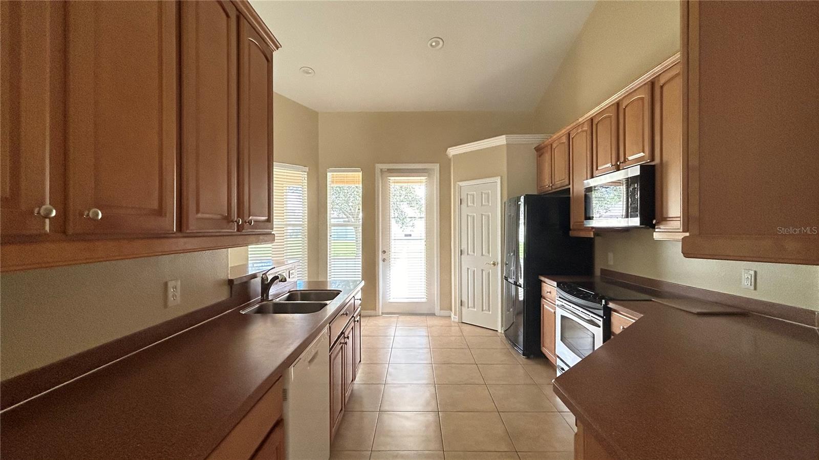 PORT CHARLOTTE SUB 09 - Residential Lease