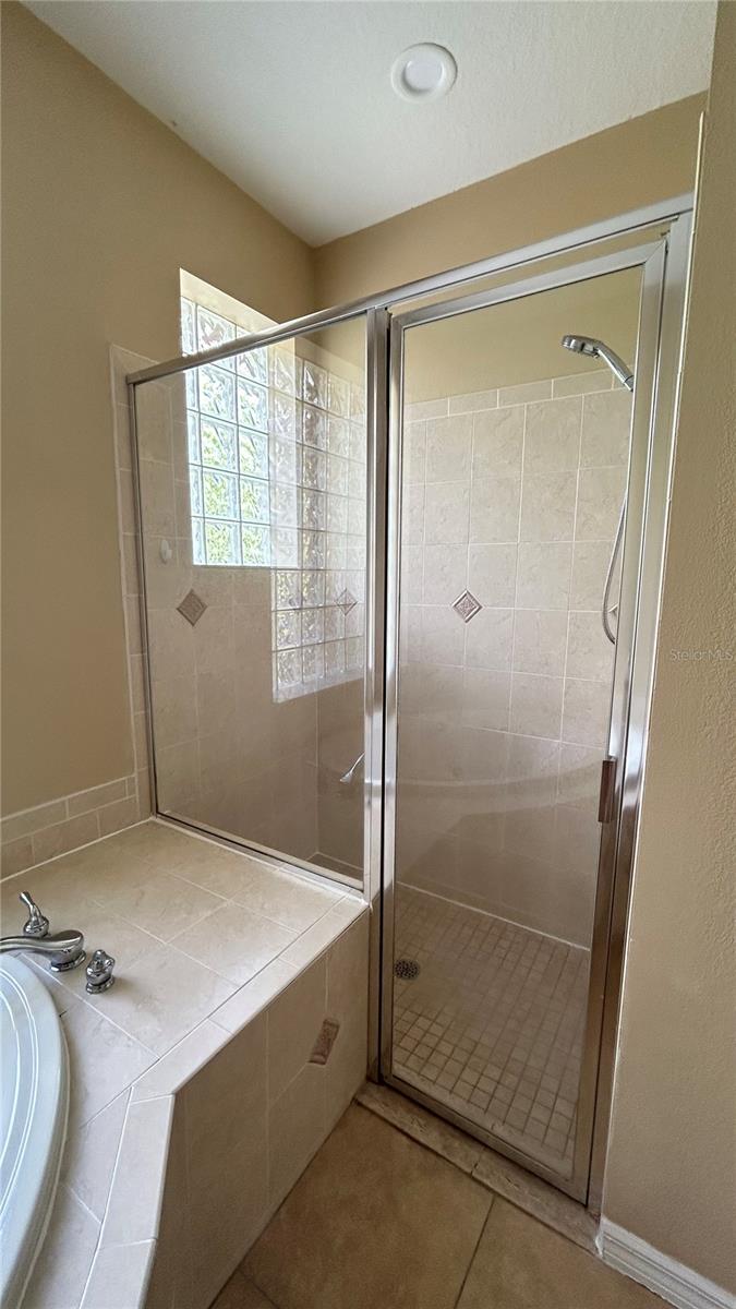 PORT CHARLOTTE SUB 09 - Residential Lease