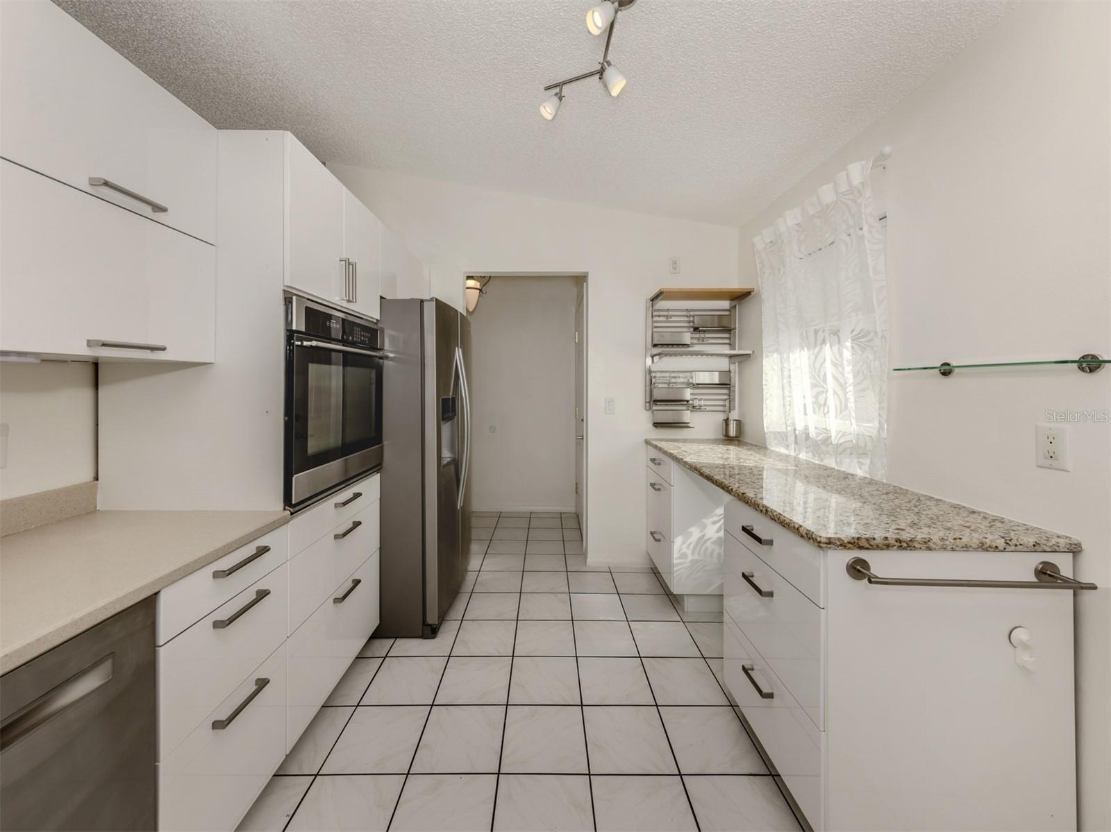 CURRY COVE - Residential
