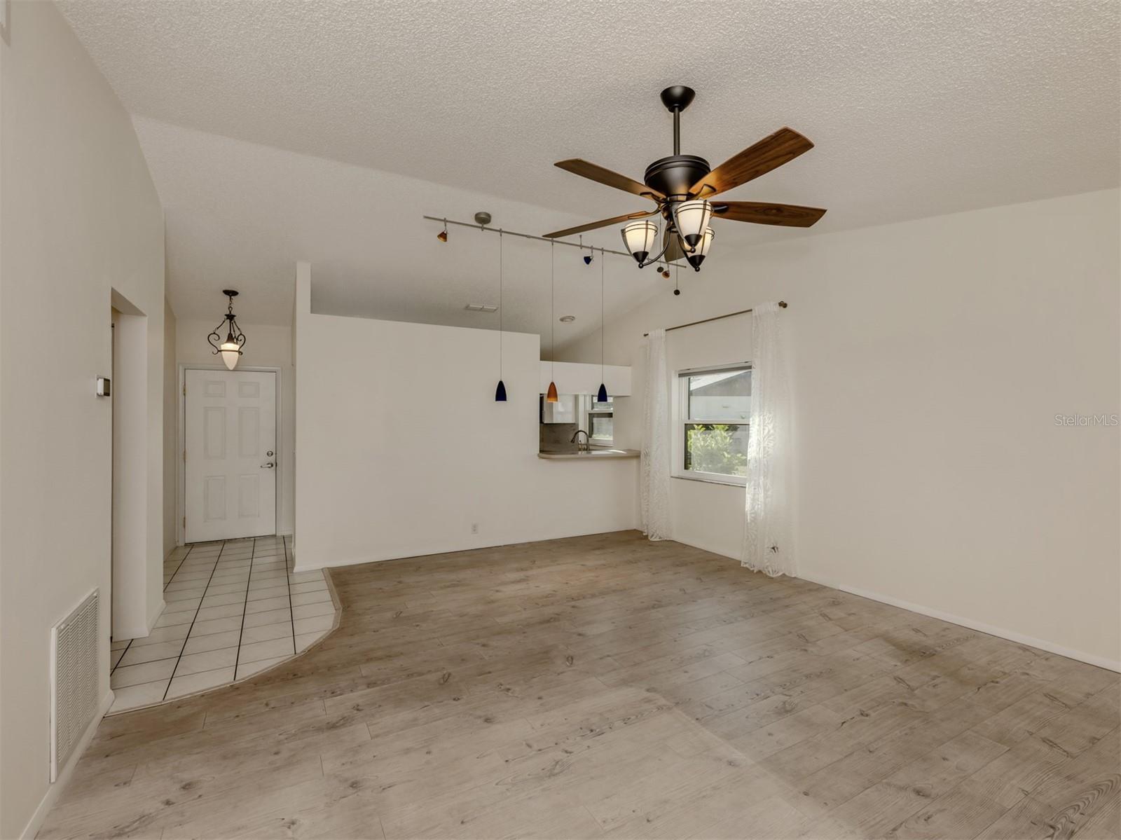 CURRY COVE - Residential