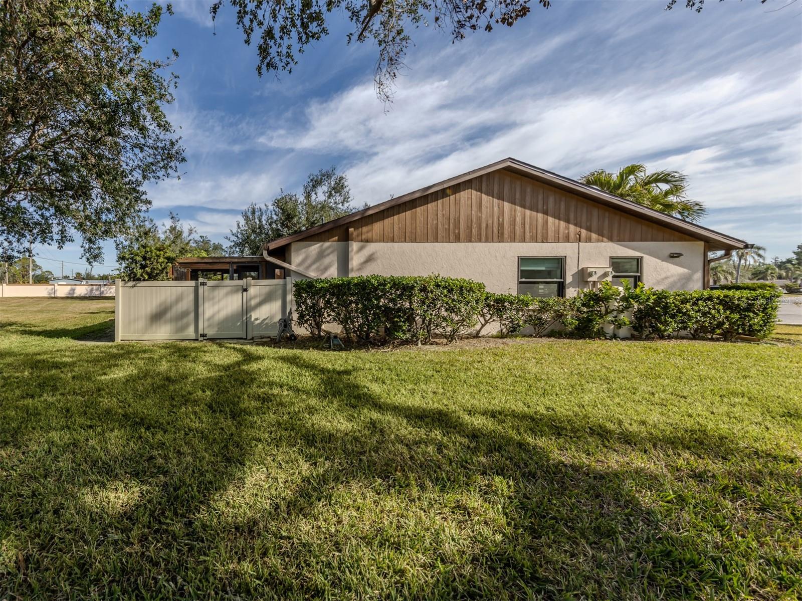 CURRY COVE - Residential