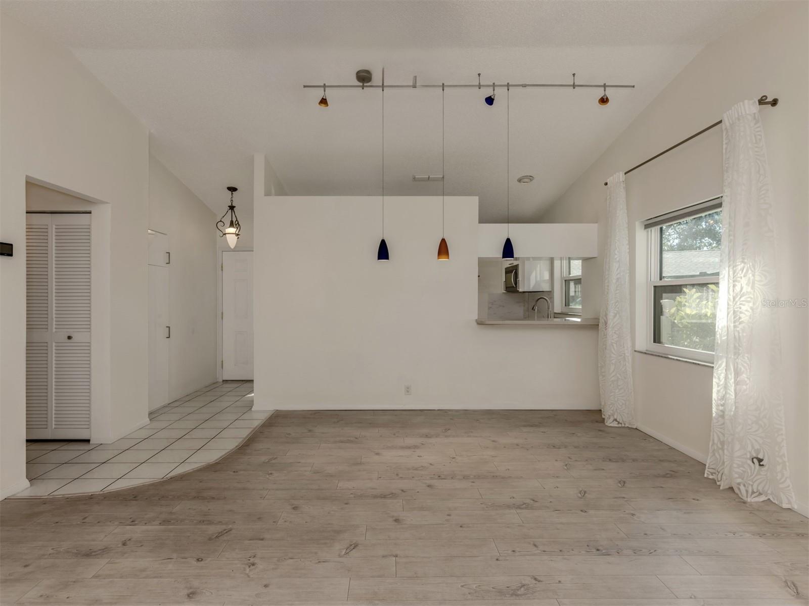 CURRY COVE - Residential