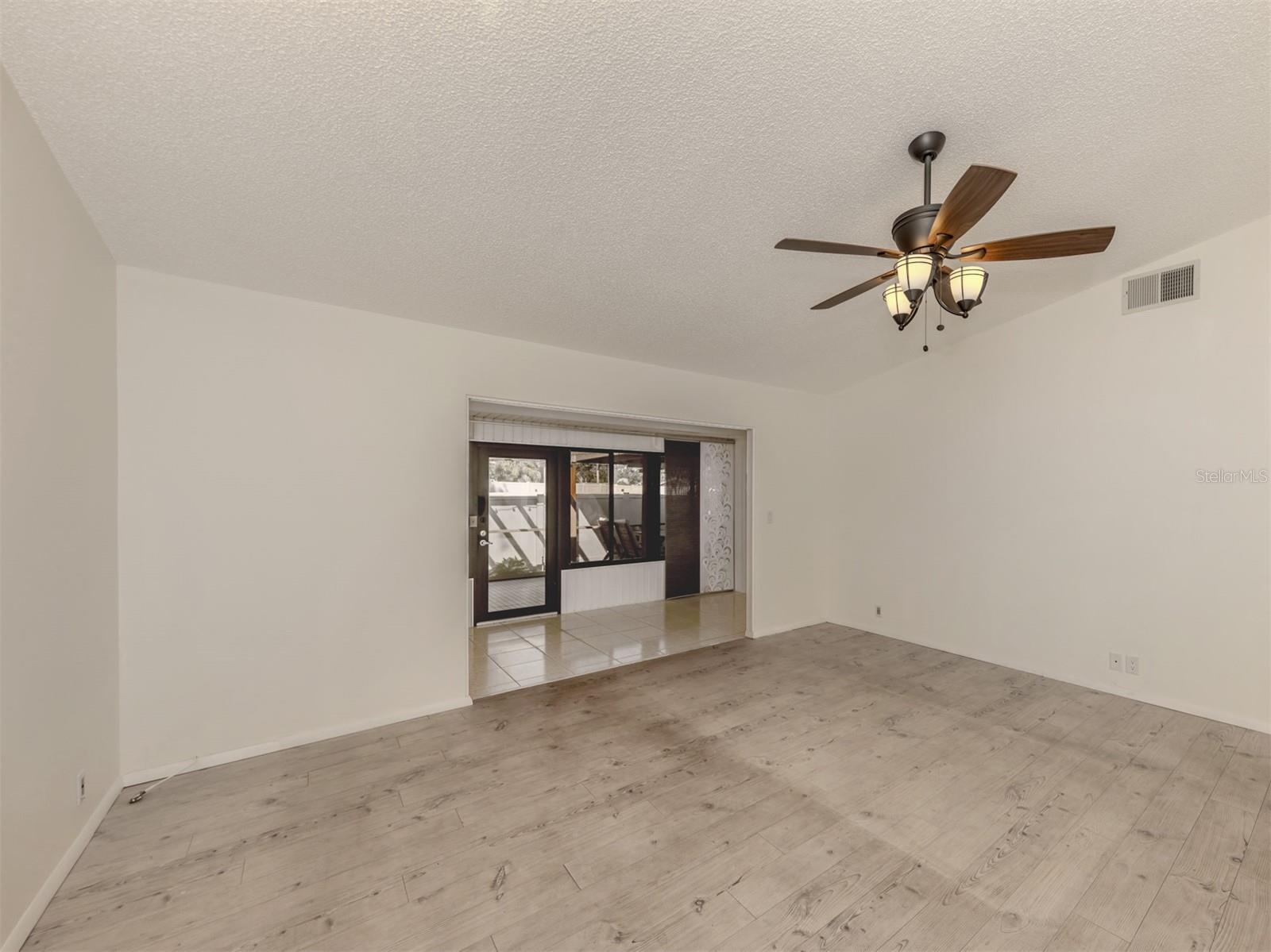 CURRY COVE - Residential
