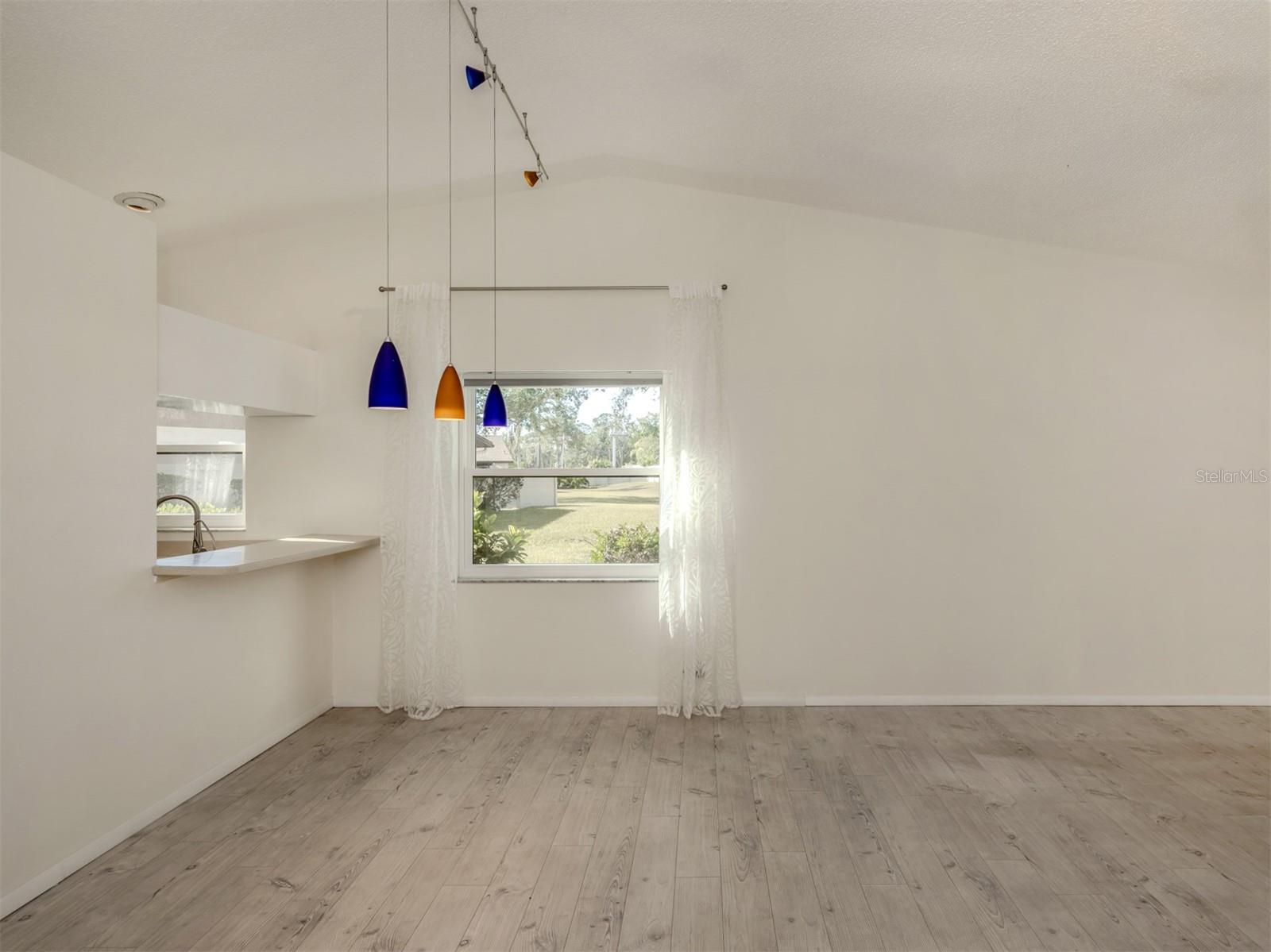 CURRY COVE - Residential