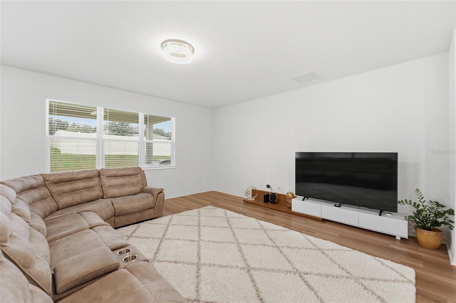 RESERVE/LK RDG - Residential