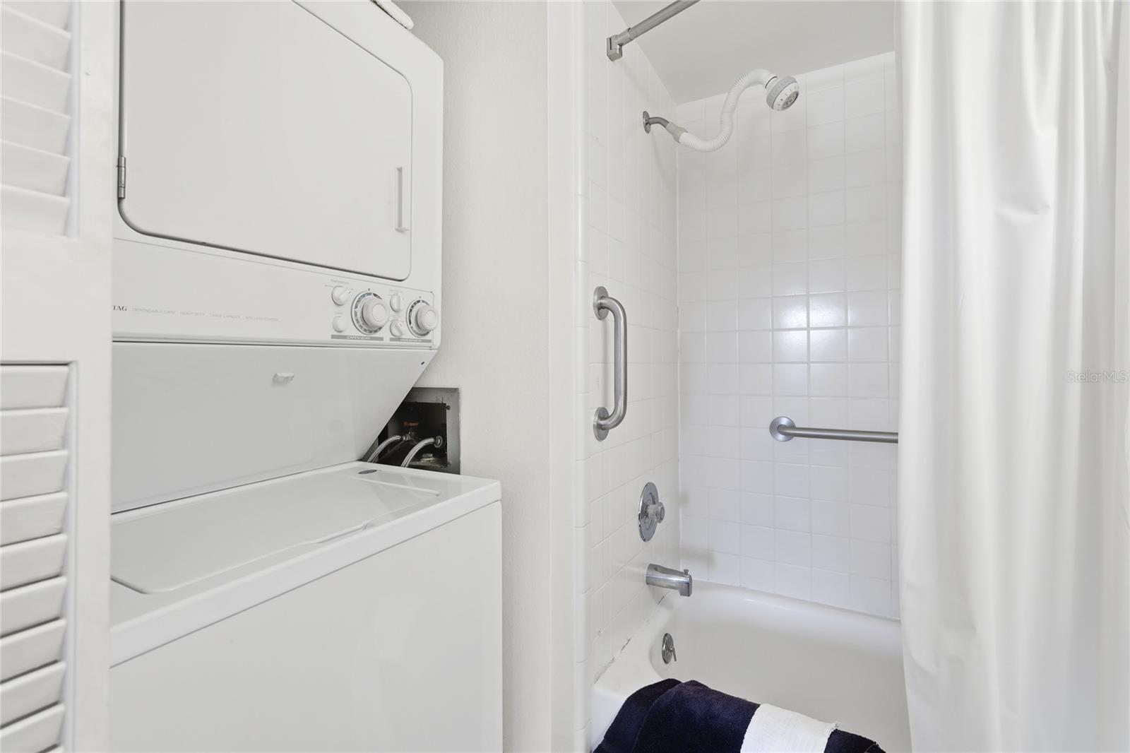 ASHTON LAKES 01 & 02 - Residential