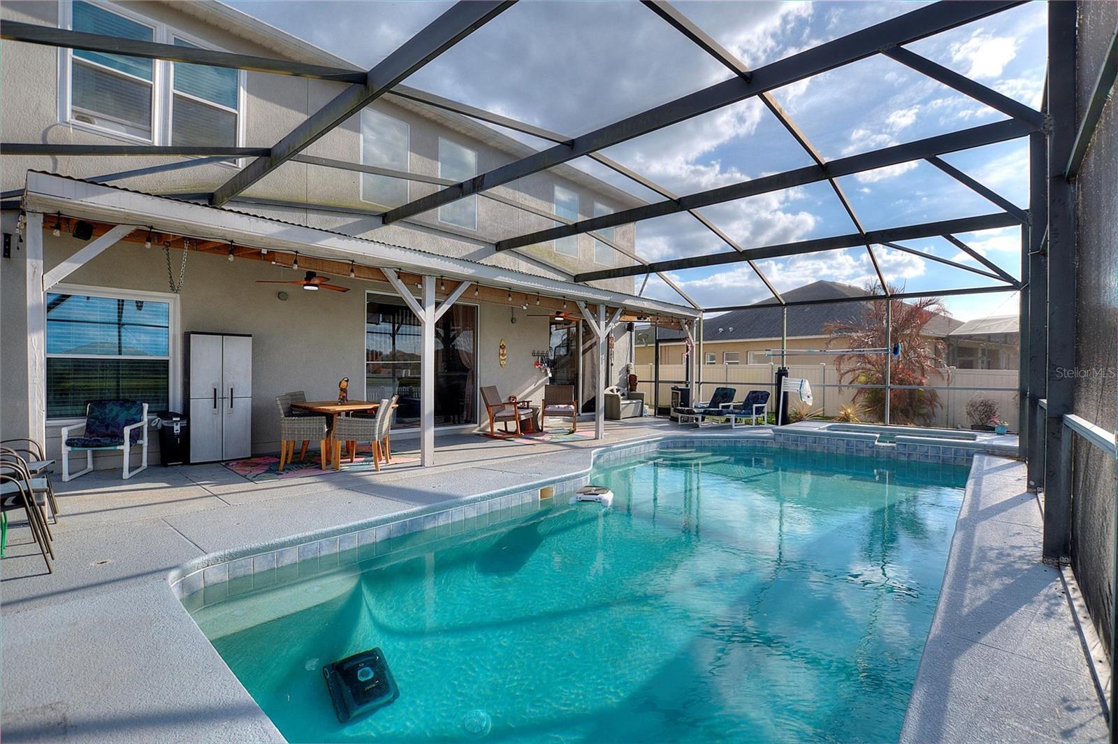 CALLA LILY COVE AT CRESCENT LAKE - Residential