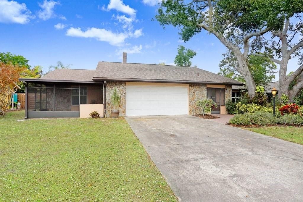 Photo of 813 Exmoor Street, Sarasota, FL 34243 (MLS # TB8462898)