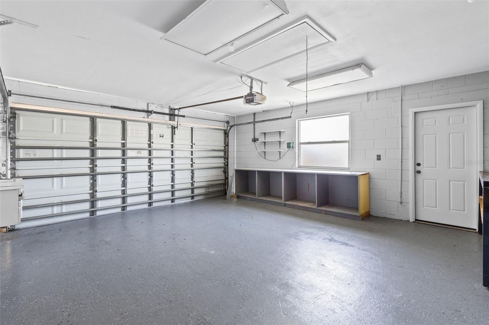 OAKCREST-516 - Residential