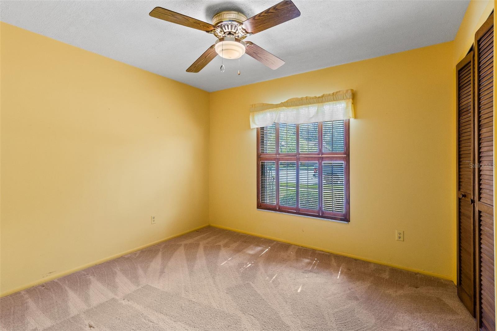 OAKCREST-516 - Residential