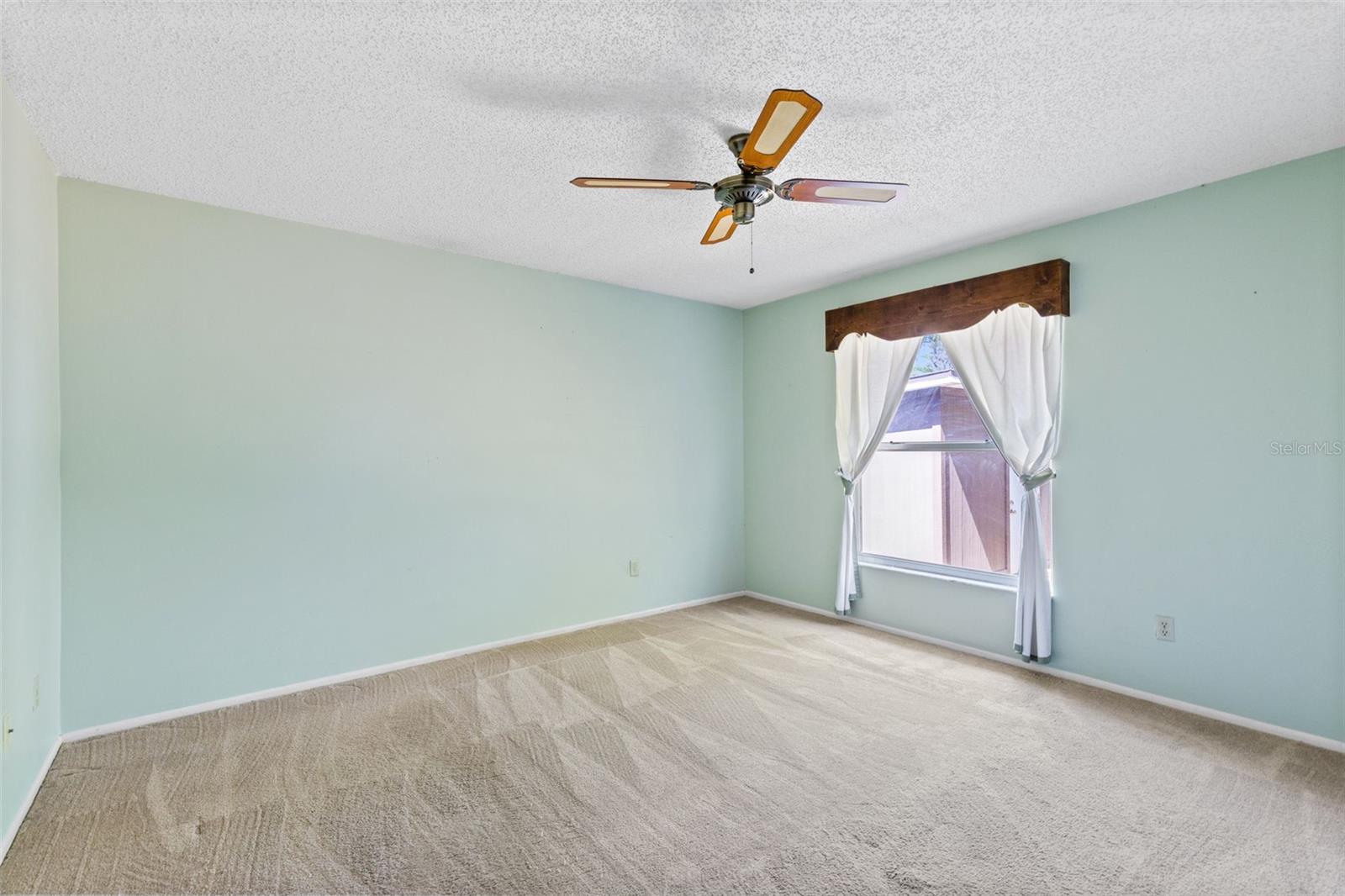 OAKCREST-516 - Residential