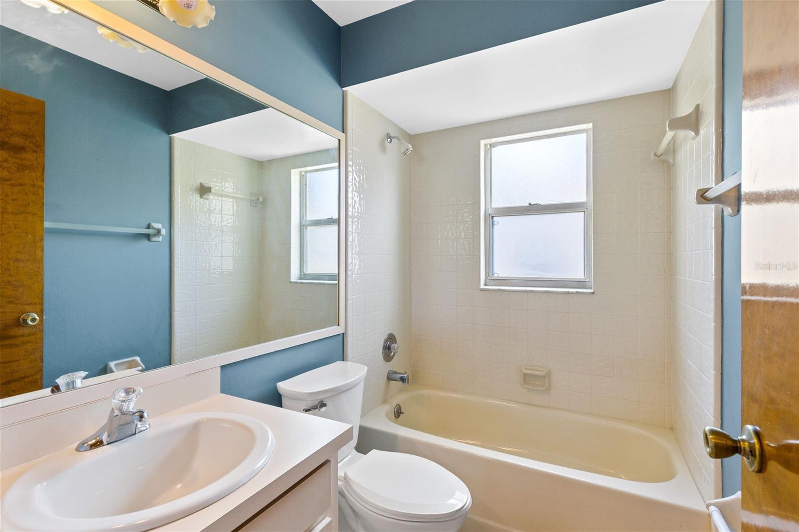 OAKCREST-516 - Residential