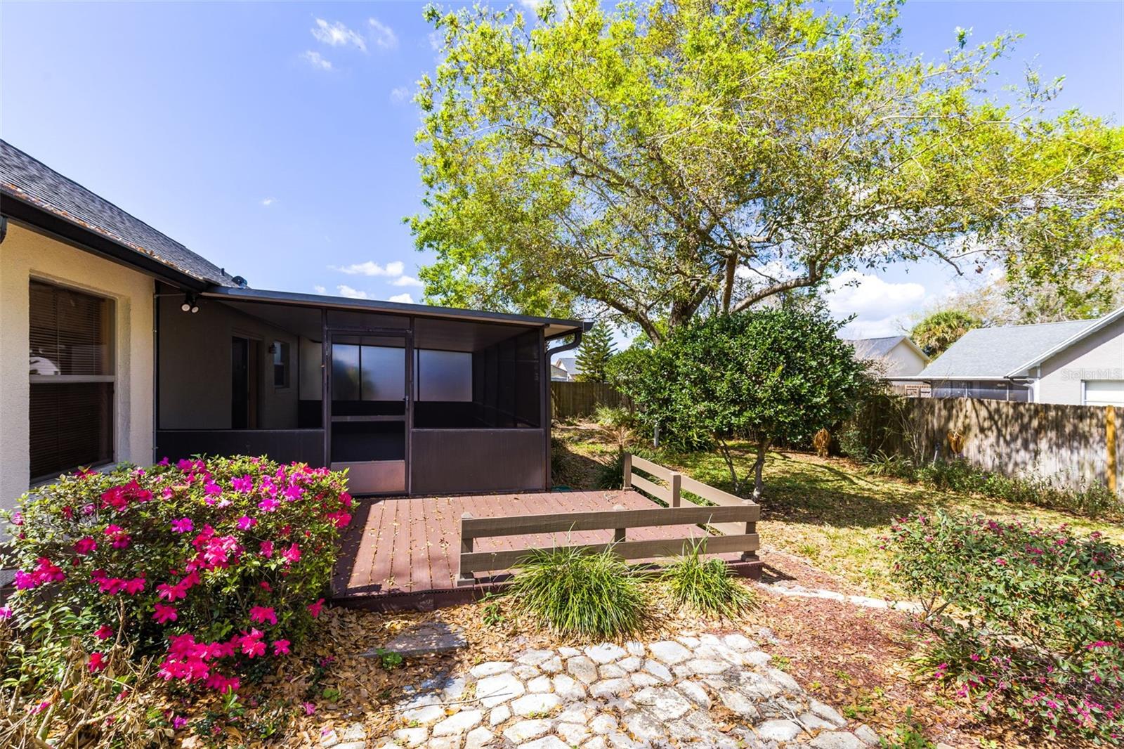 OAKCREST-516 - Residential