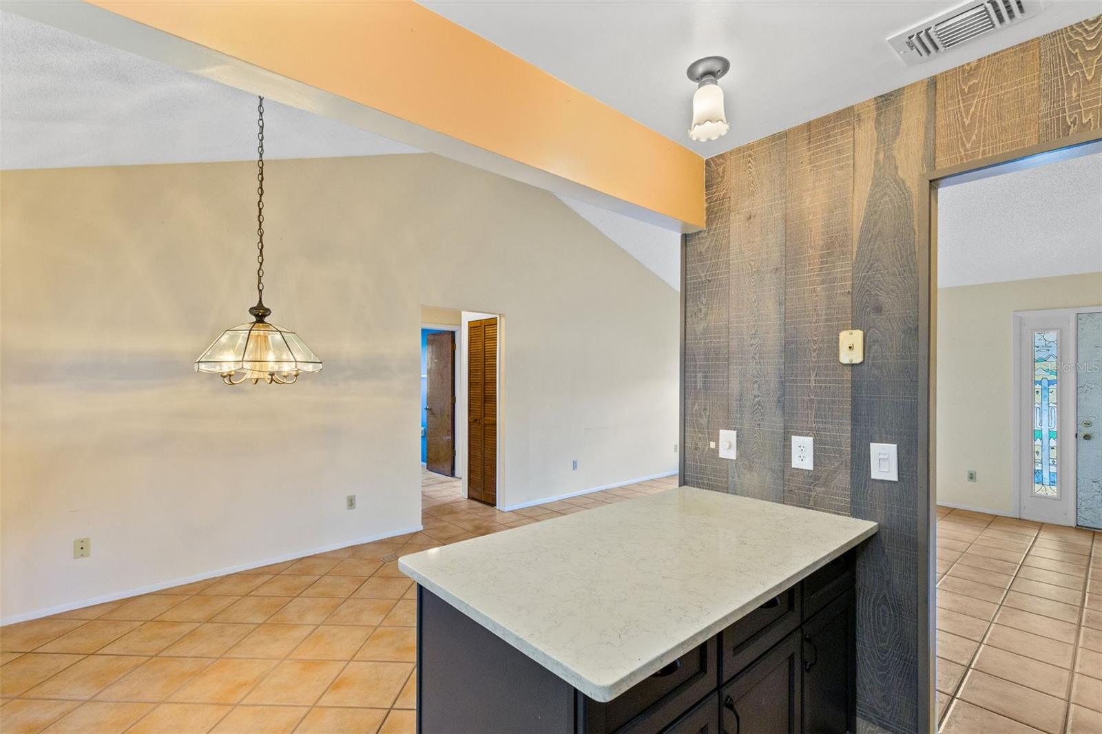 OAKCREST-516 - Residential