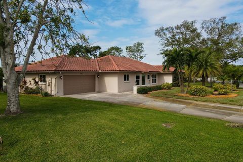 331 OAKWOOD CIRCLE ENGLEWOOD FL 34223