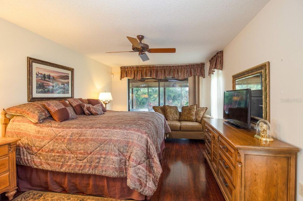 Photo of 331 Oakwood Circle, Englewood, FL 34223 (MLS # D6145356)