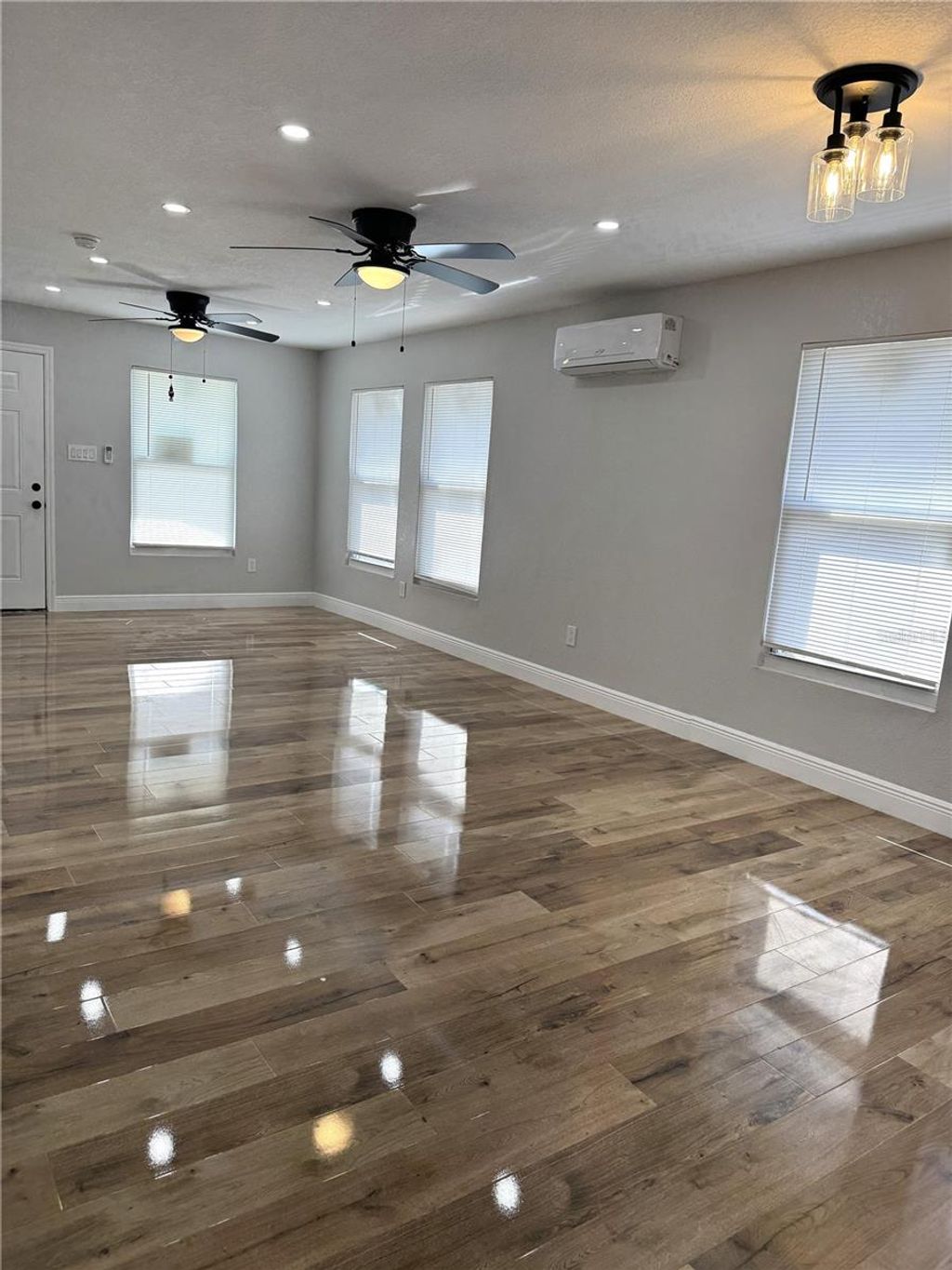 Photo of 319 Avenue P NE, Winter Haven, FL 33881 (MLS # S5142582)