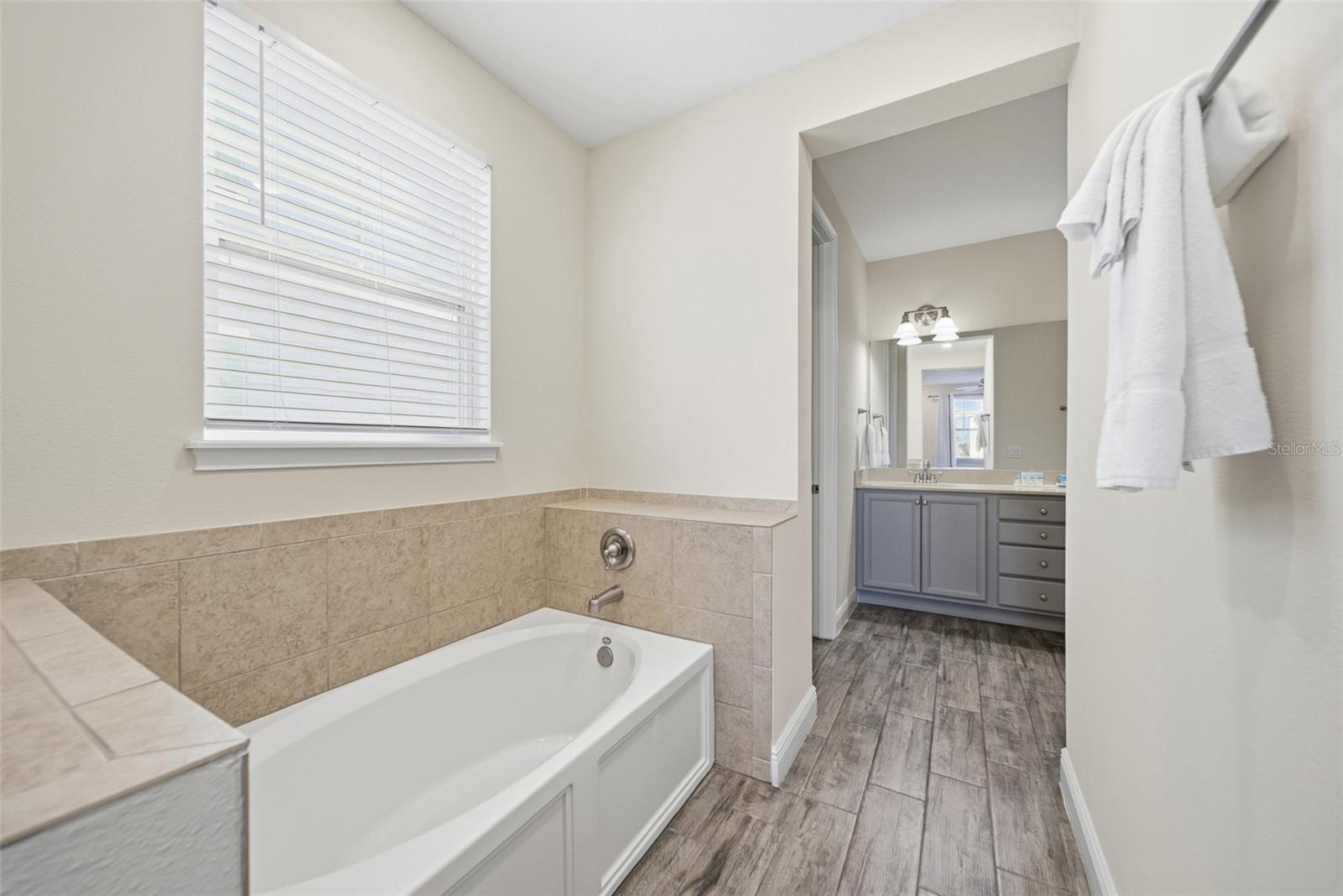 ROLLING OAKS PH 5 - Residential