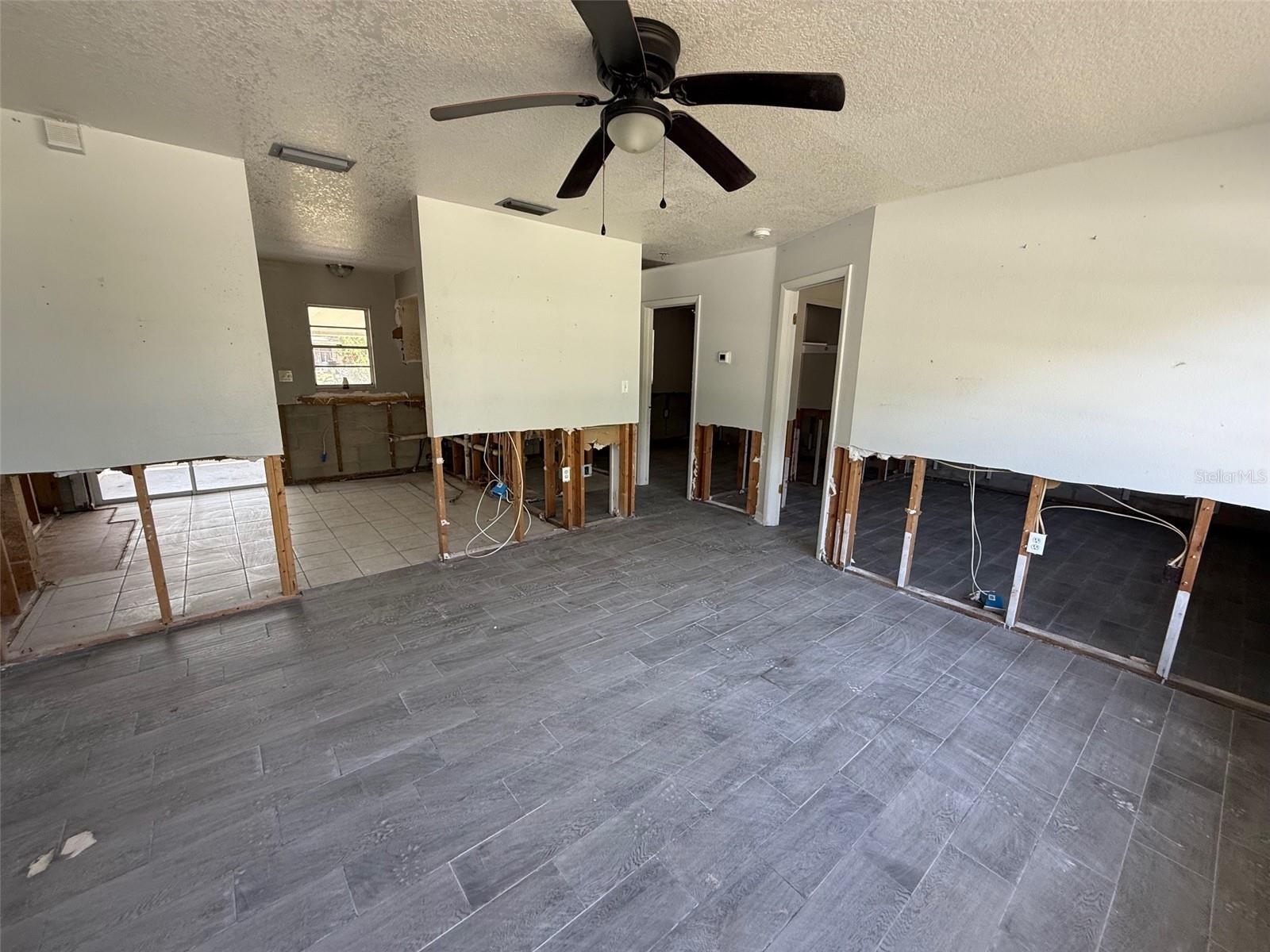 GULF SIDE ESTATES - Residential