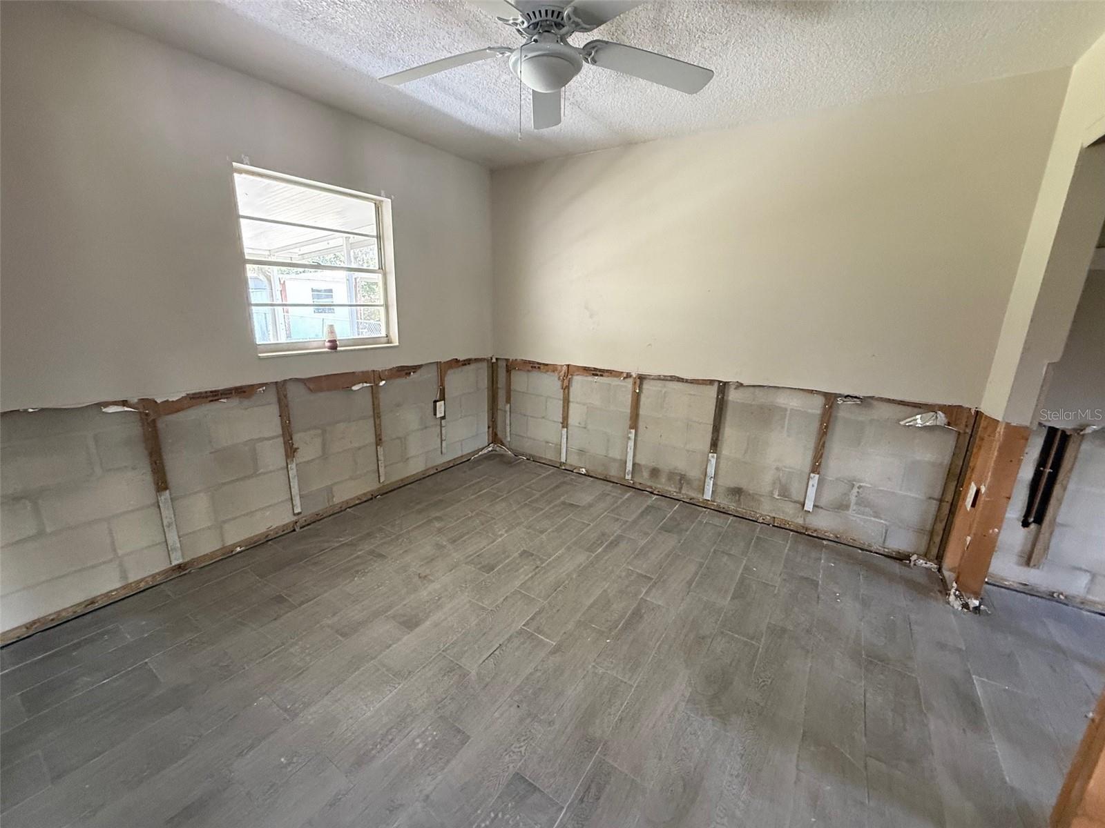 GULF SIDE ESTATES - Residential