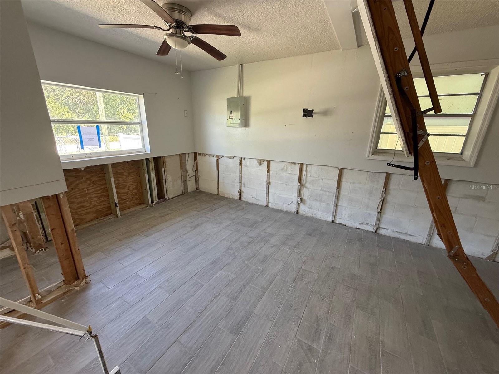 GULF SIDE ESTATES - Residential