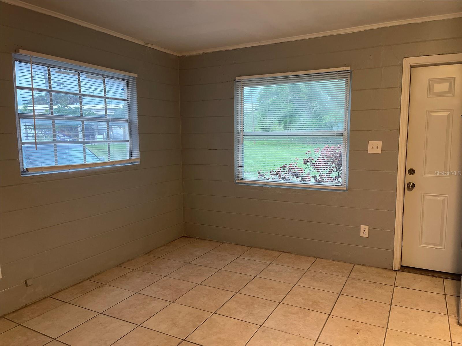 SMITHS S V REV - Residential Lease