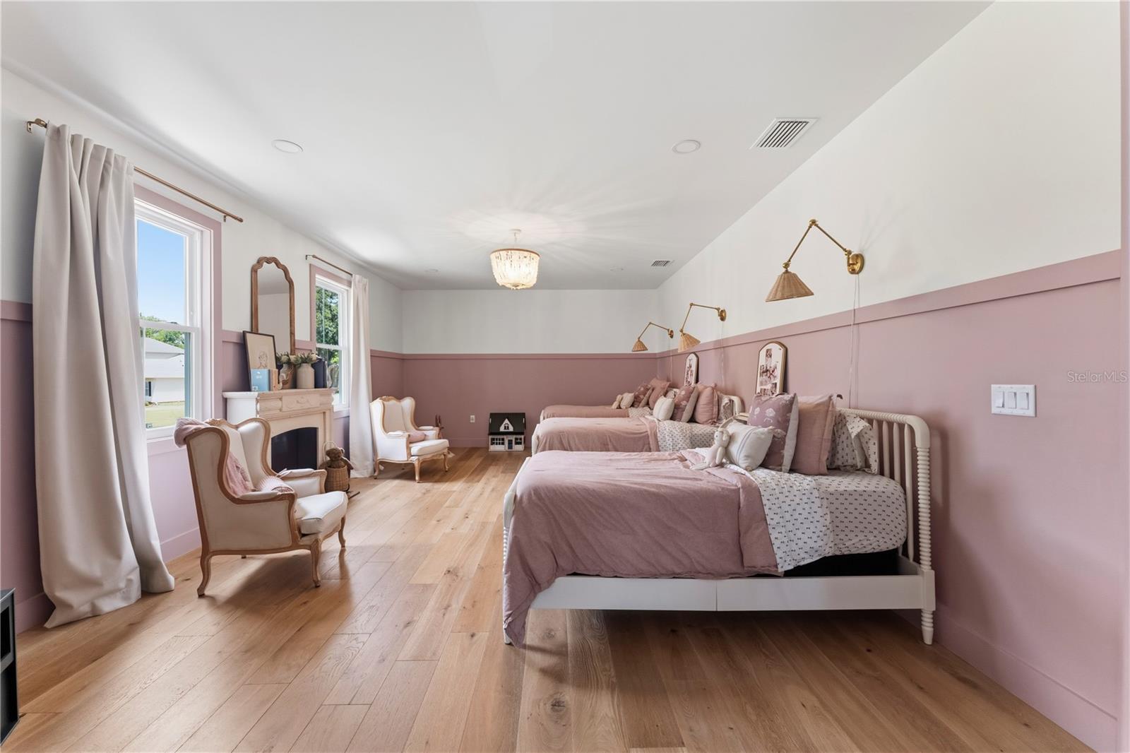 LAKE JOHNS SHORES - Residential