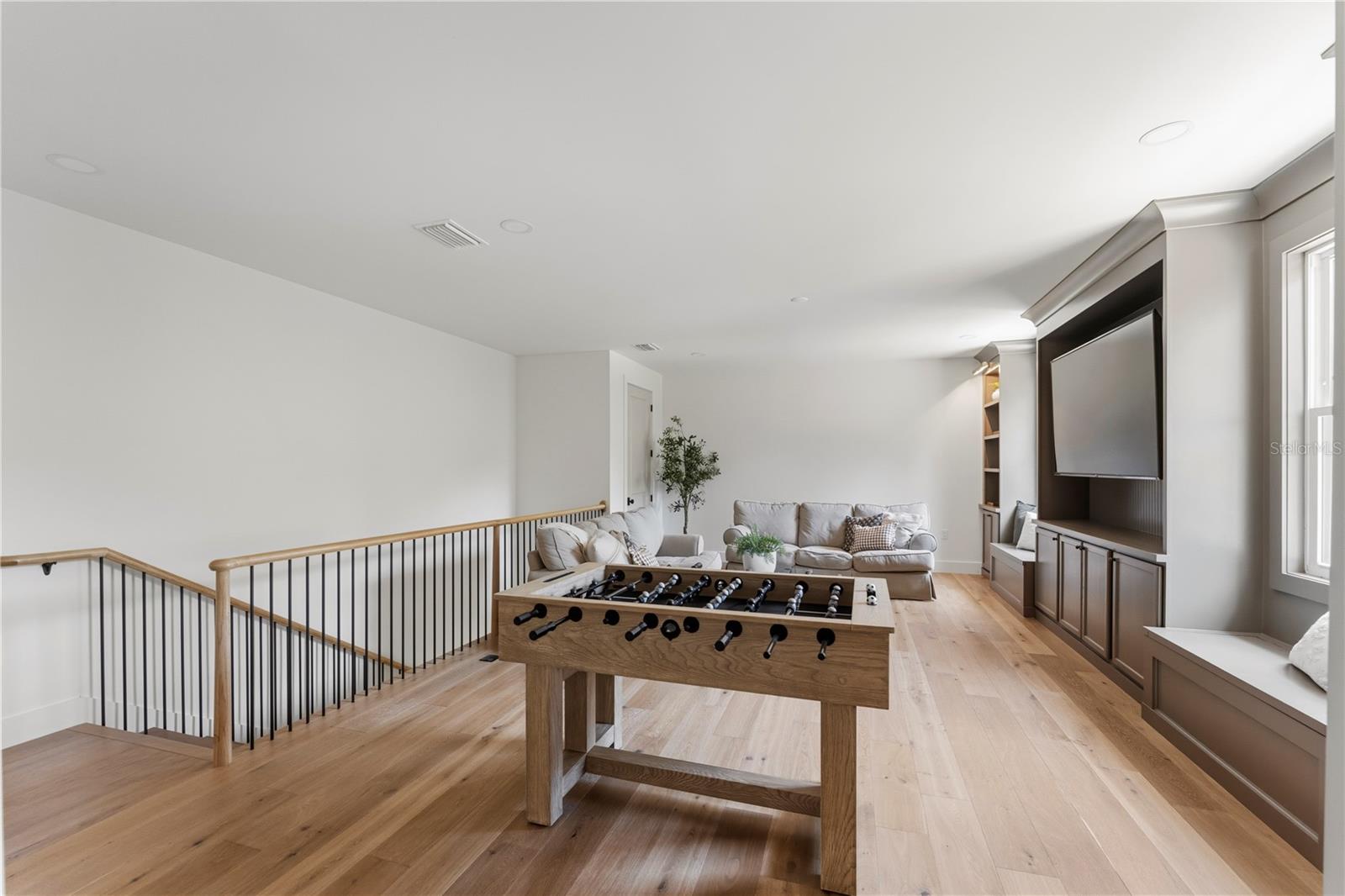 LAKE JOHNS SHORES - Residential