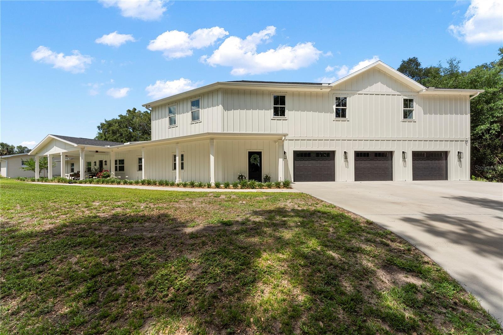 LAKE JOHNS SHORES - Residential