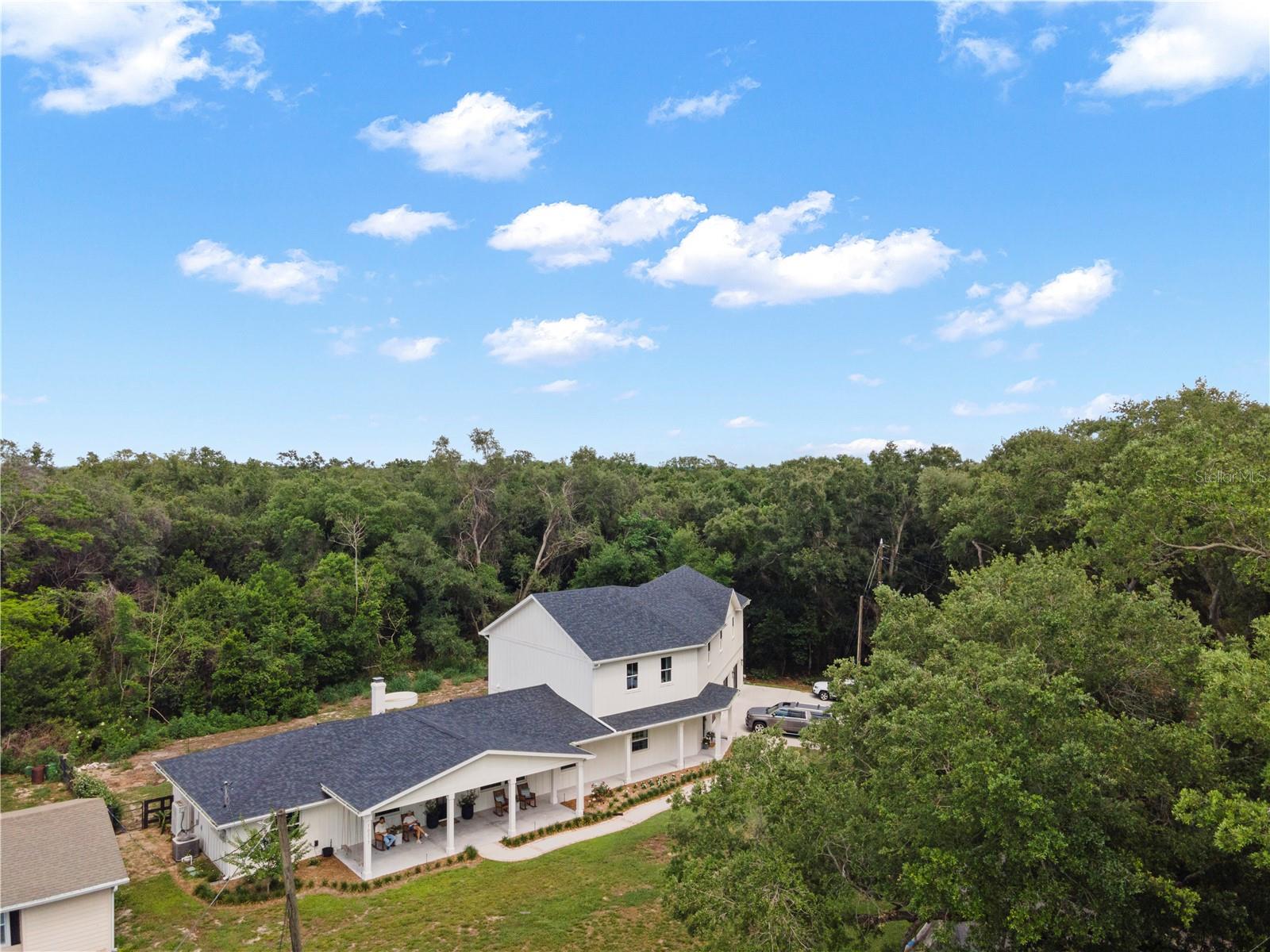 LAKE JOHNS SHORES - Residential