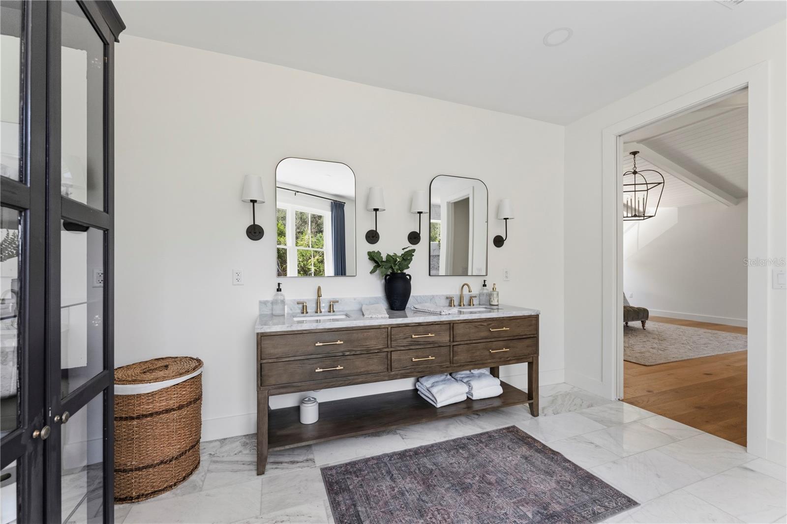LAKE JOHNS SHORES - Residential