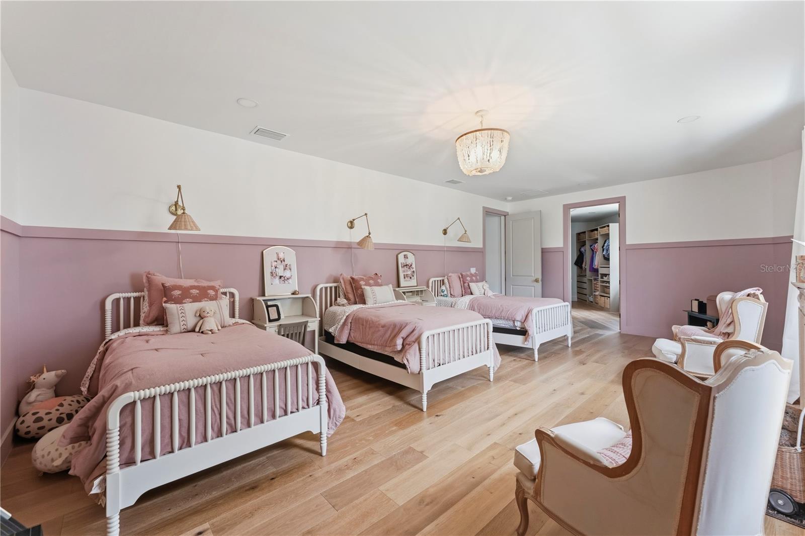 LAKE JOHNS SHORES - Residential
