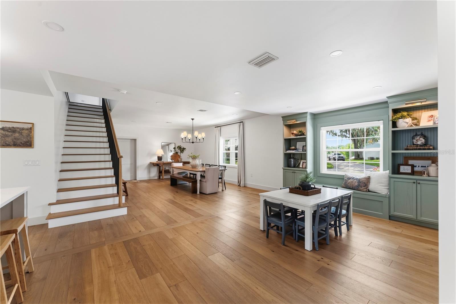 LAKE JOHNS SHORES - Residential